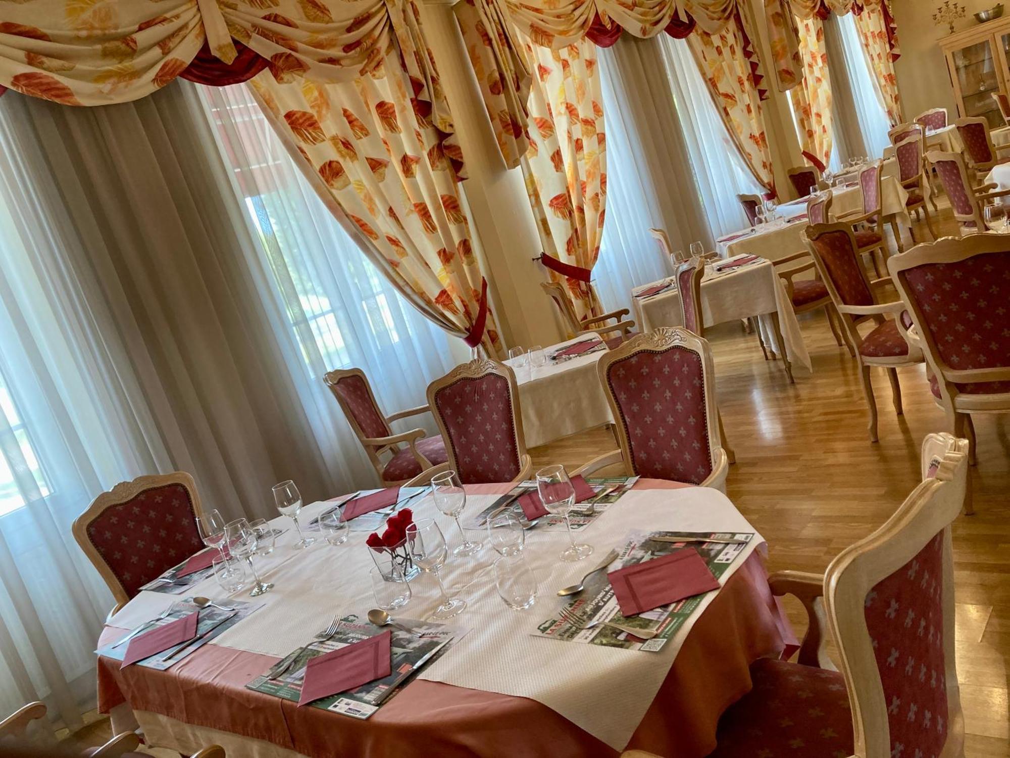Hotel De Champagne Сен-Дізьє Екстер'єр фото