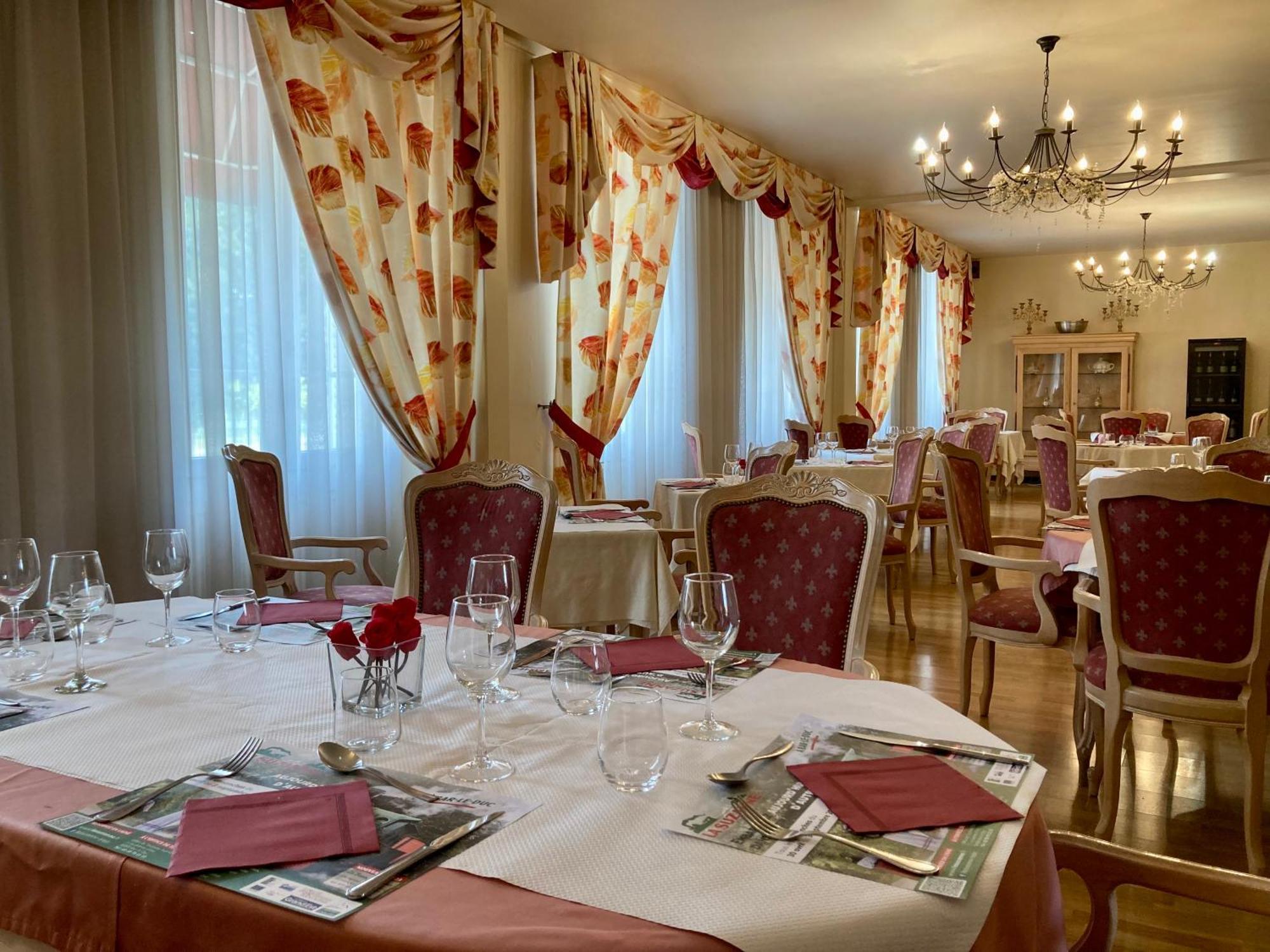 Hotel De Champagne Сен-Дізьє Екстер'єр фото